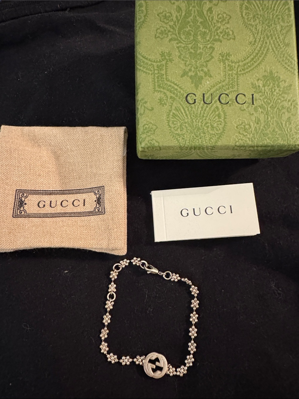 Gucci Floral Link Bracelet in Silver Tone with Interlocking G